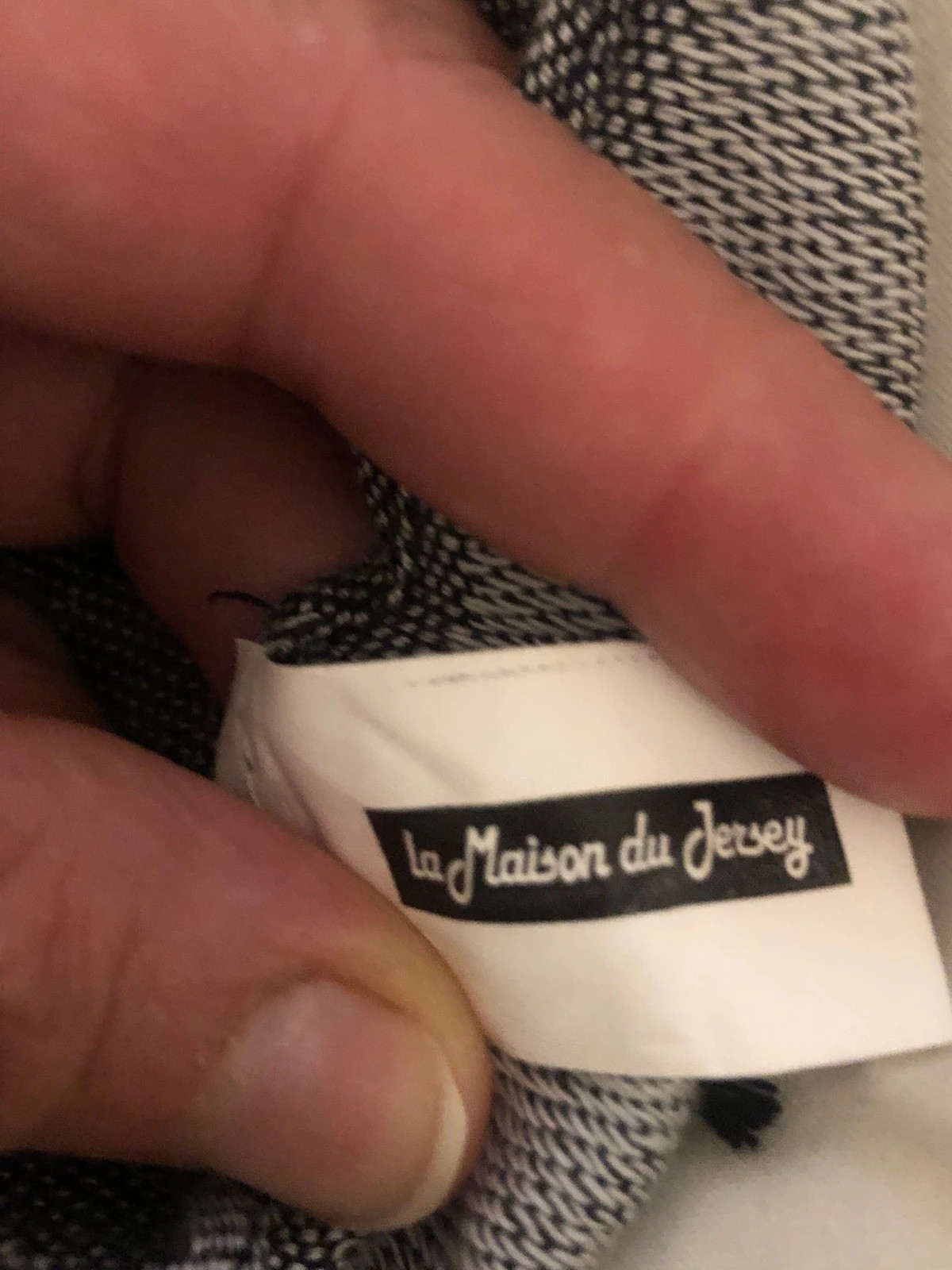 Grand châle / Écharpe style Pashmina – Gris & motifs floraux foncés – La Maison du Jersey 2