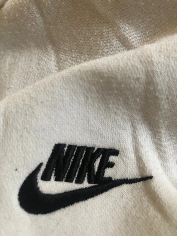 Sweat à Capuche Nike Futura Blanc - Poches Kangourou - Excellent État – Nike – taille S 2