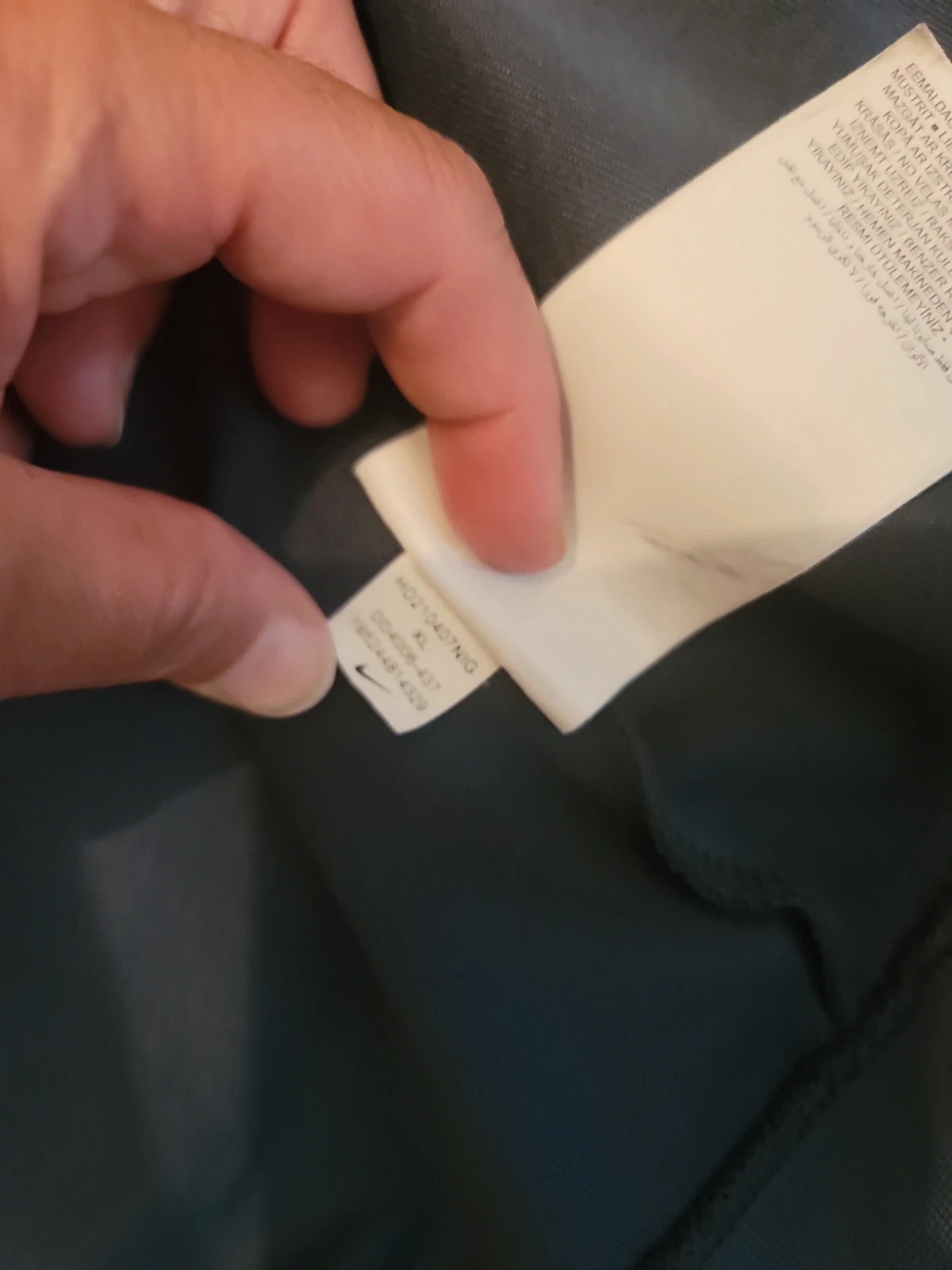 Veste Nike zippée à capuche bleu marine – Taille xl – Très bon état – Nike – taille XL 4