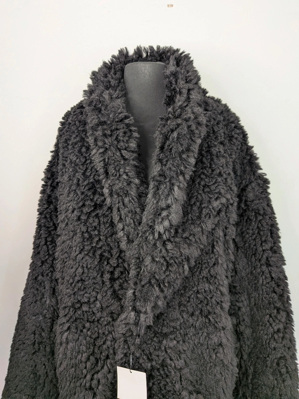 Maxi manteau en fausse fourrure – Zara – taille L / 40 / 12 2