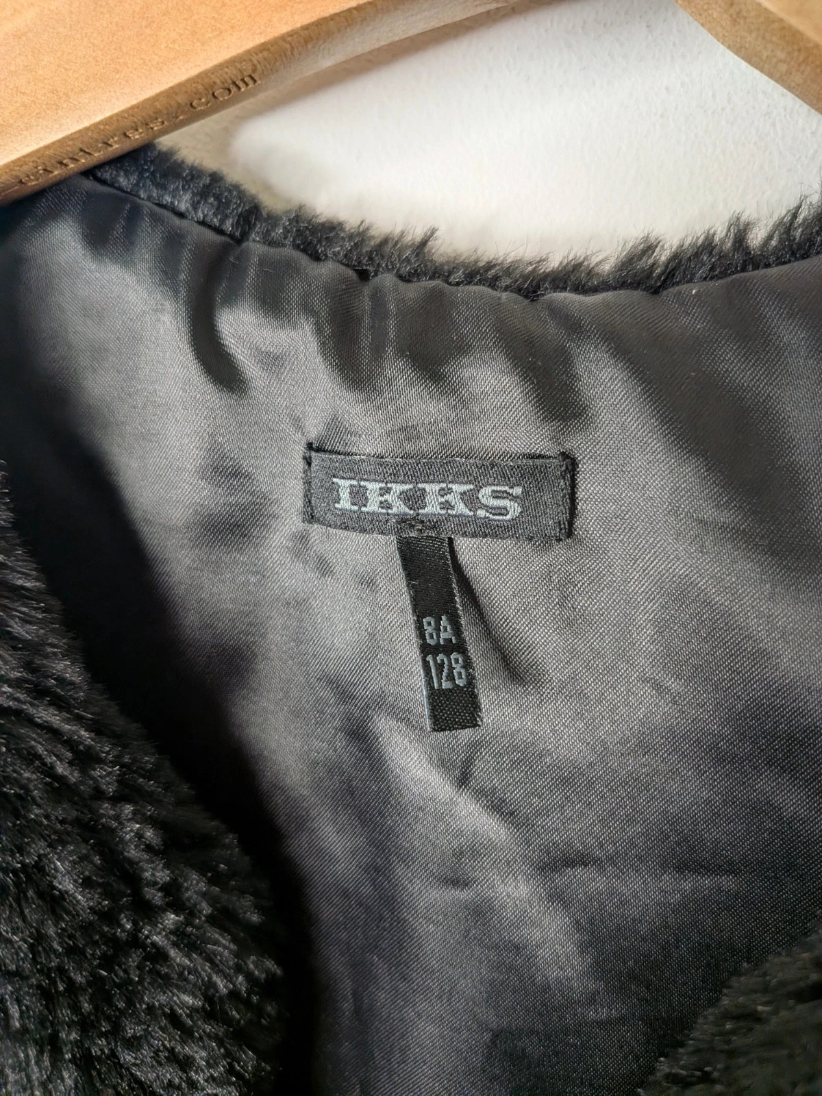 Gilet en fourrure – IKKS – taille 8 ans / 128 cm 3