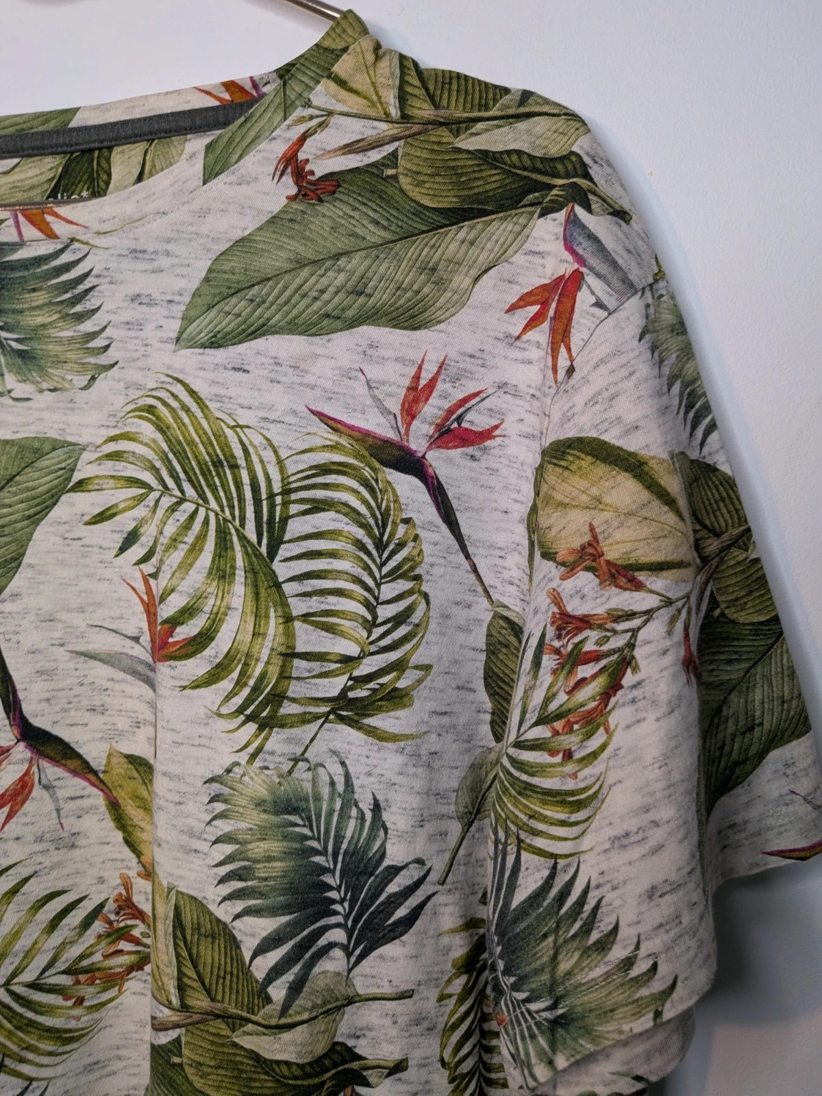T-shirt exotique – Celio – taille XL 2