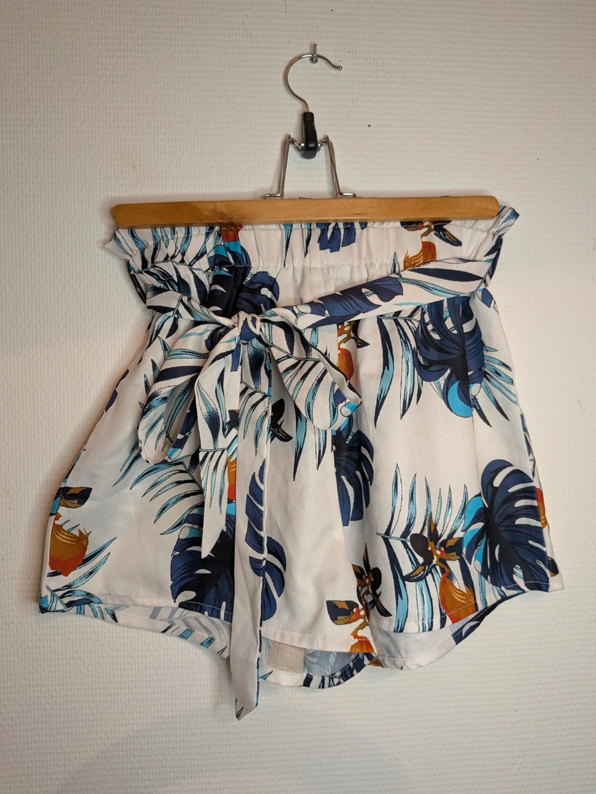 Short tropical
