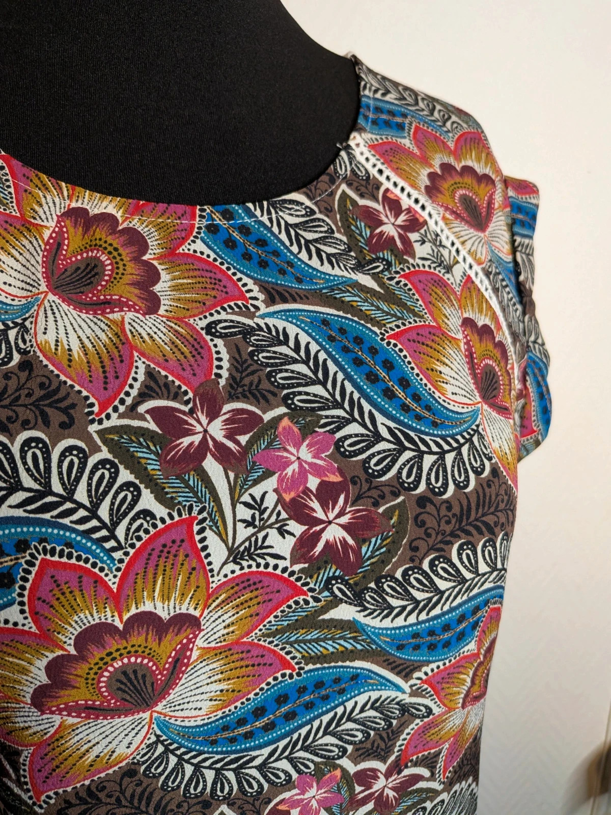 T-shirt à motifs – Naf Naf – taille S / 36 / 8 2