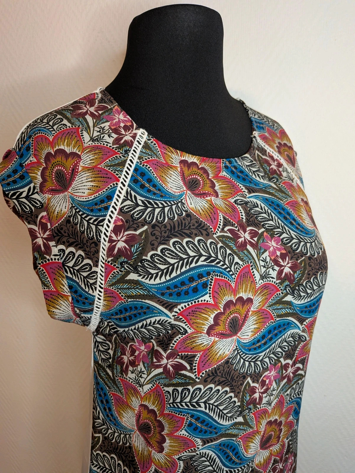 T-shirt à motifs – Naf Naf – taille S / 36 / 8 4