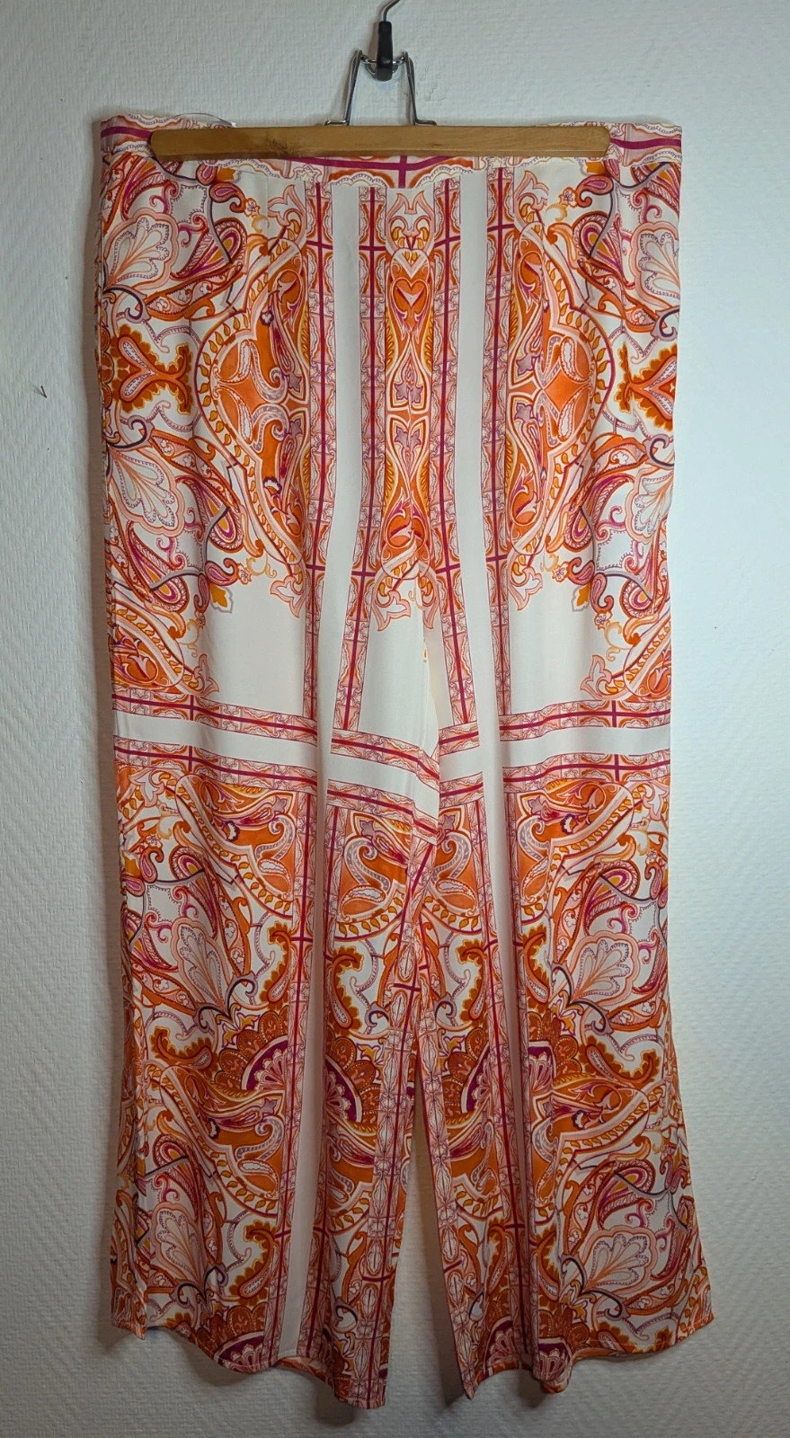 Pantalon à motifs