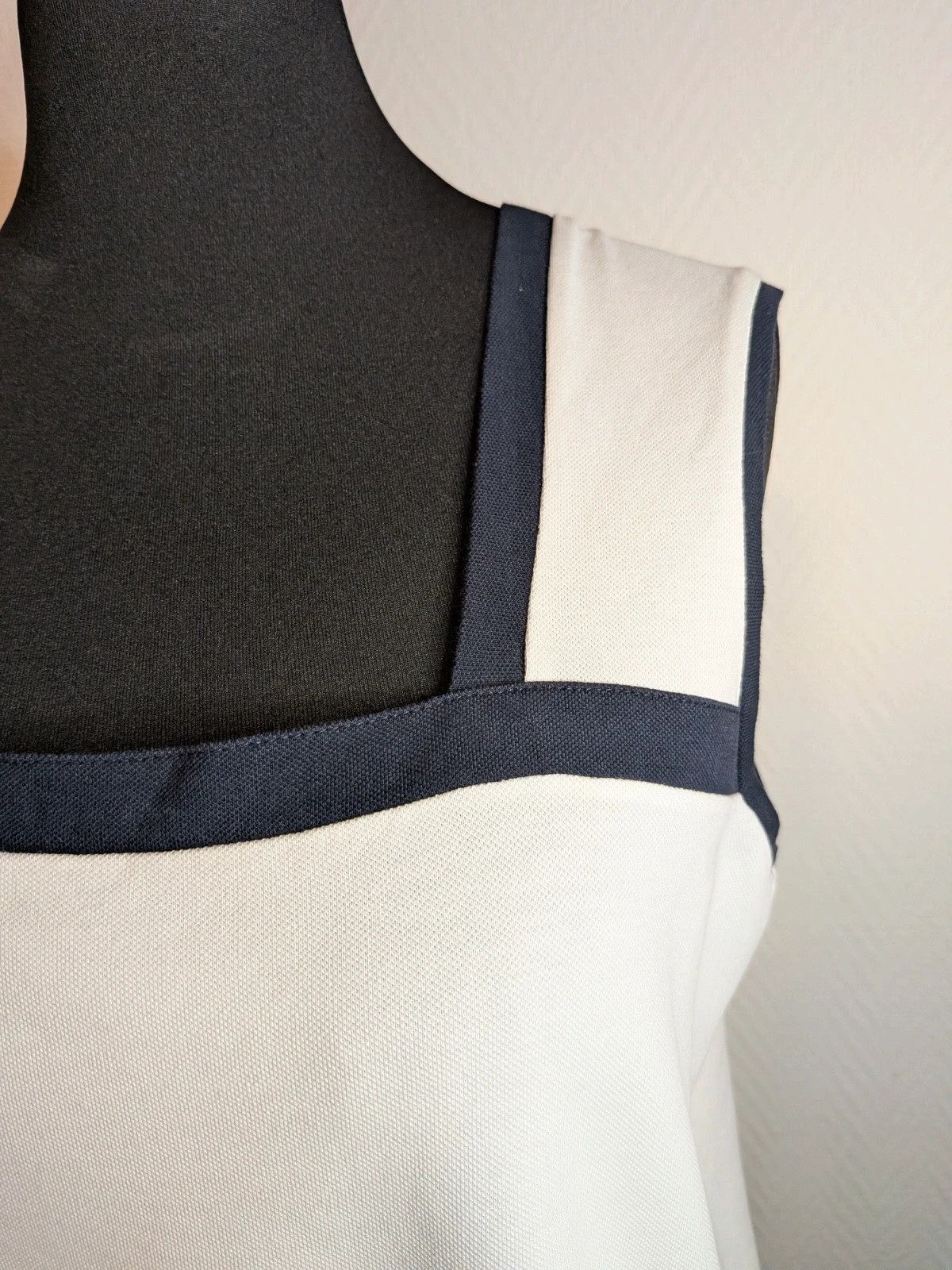 Débardeur Sport (Tennis) – Un Jour Ailleurs – taille L / 40 / 12 2