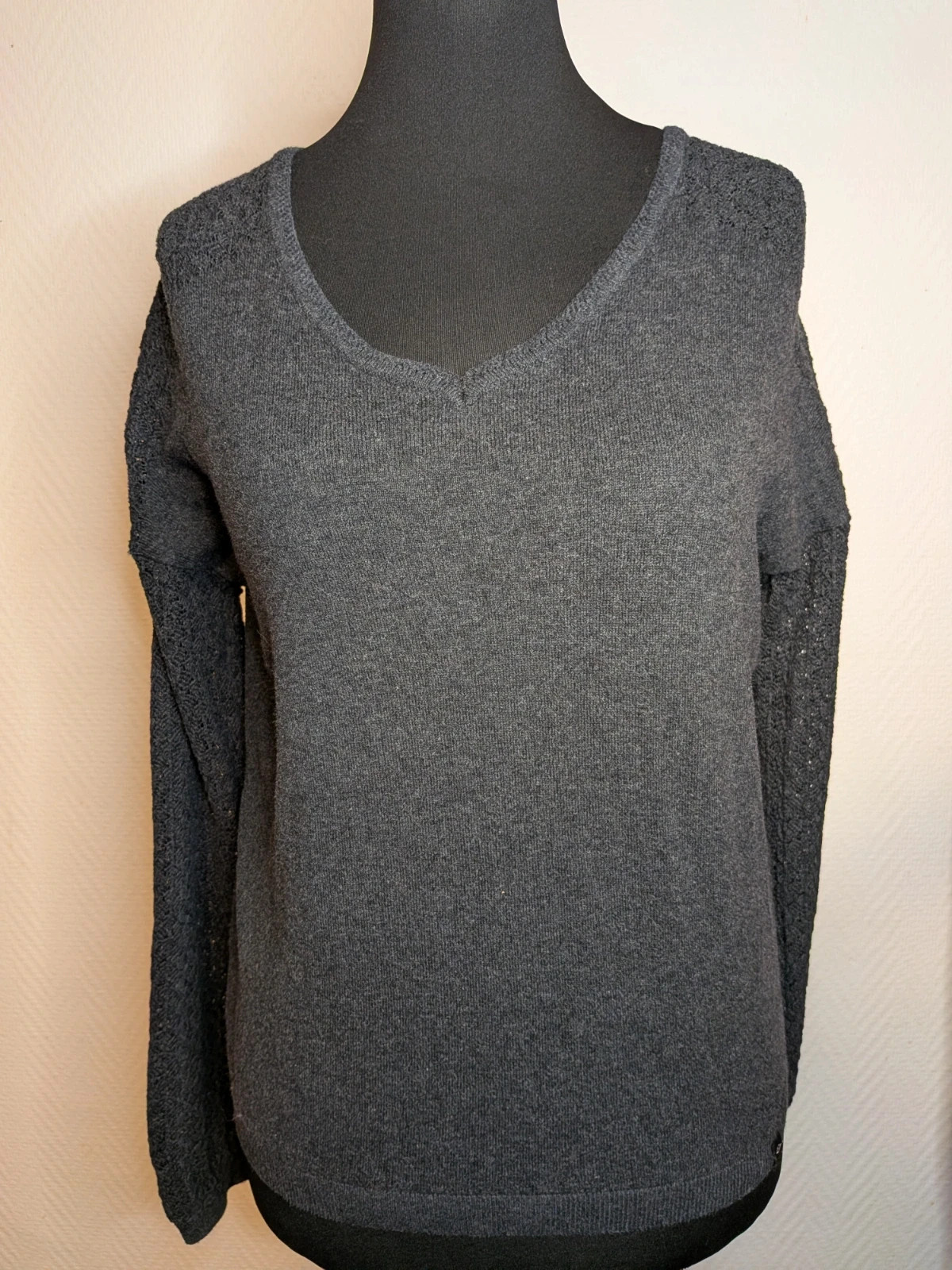 Sweat dentelle
