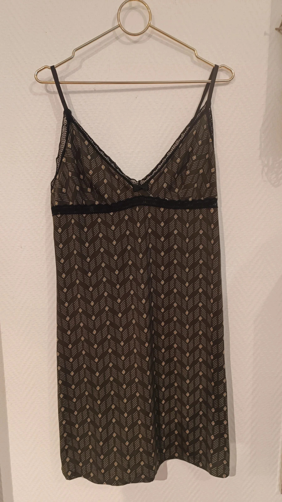 Nuisette verte olive