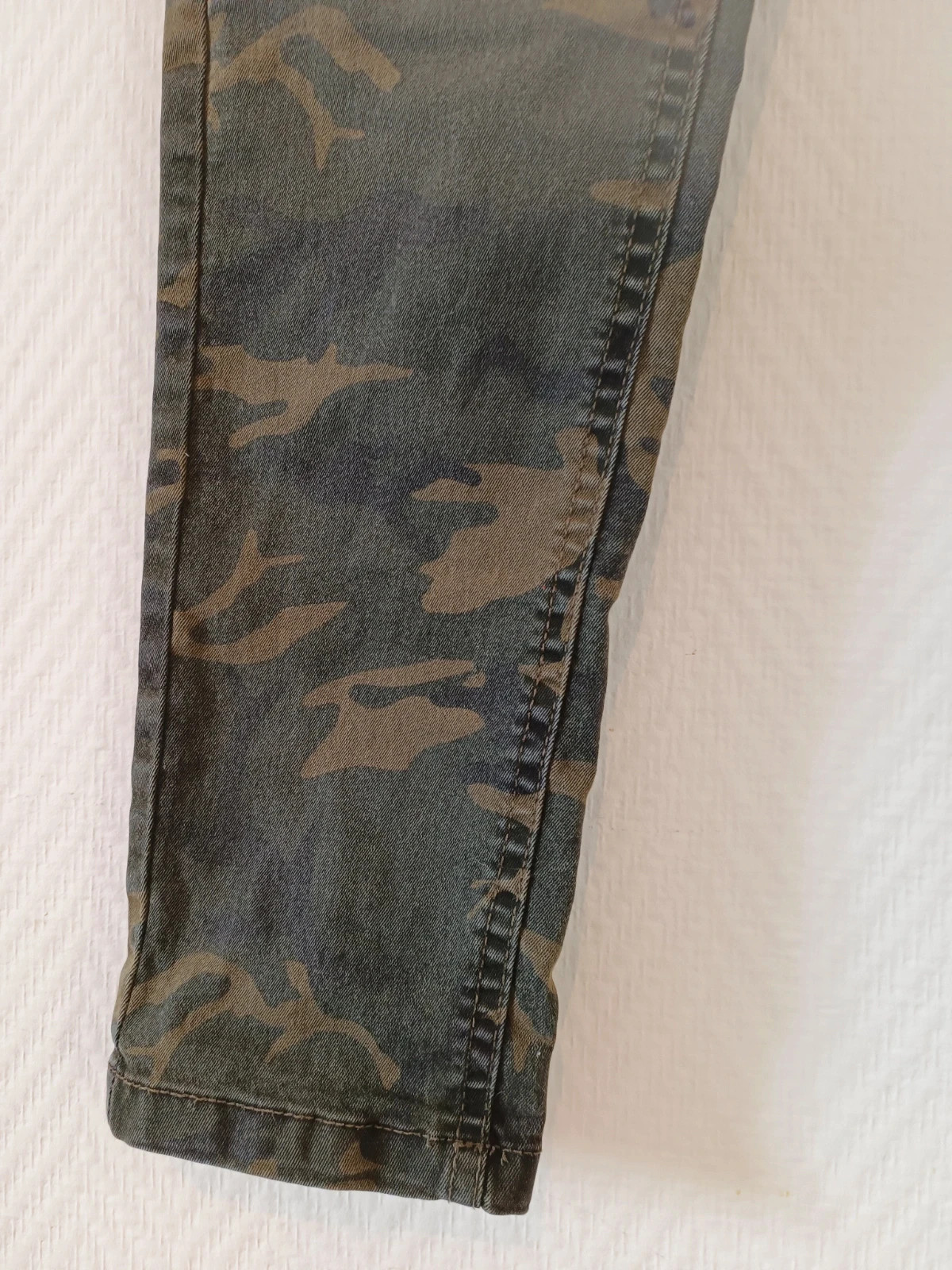 Pantalon militaire – C&A – taille L / 40 / 12 4