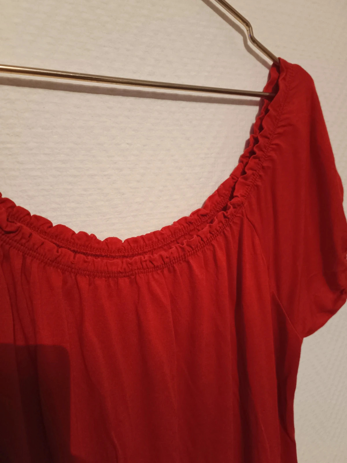 T-shirt rouge – taille L / 40 / 12 2
