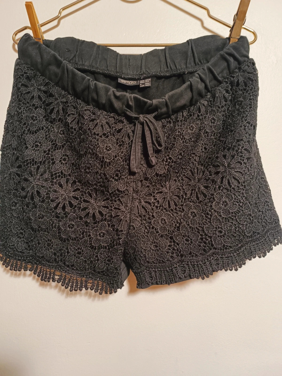 Short en dentelle