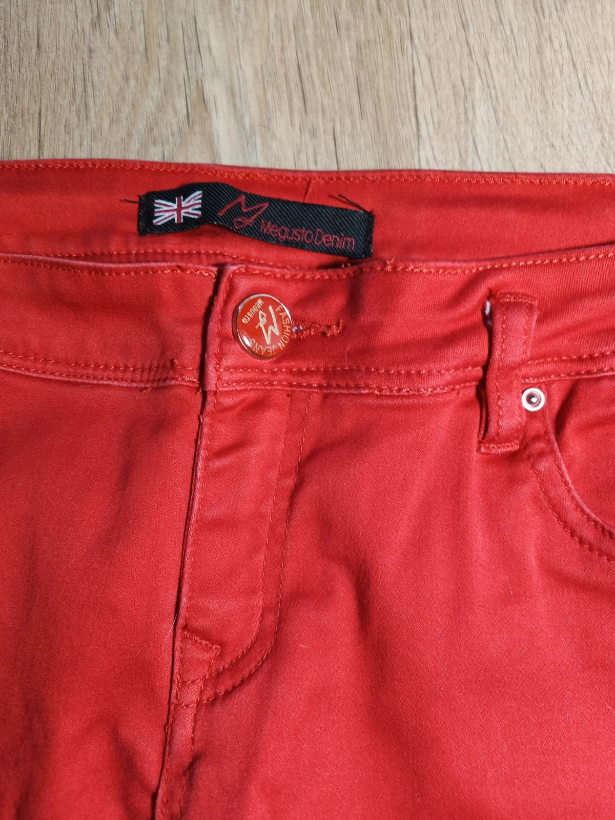 Pantalon rouge
