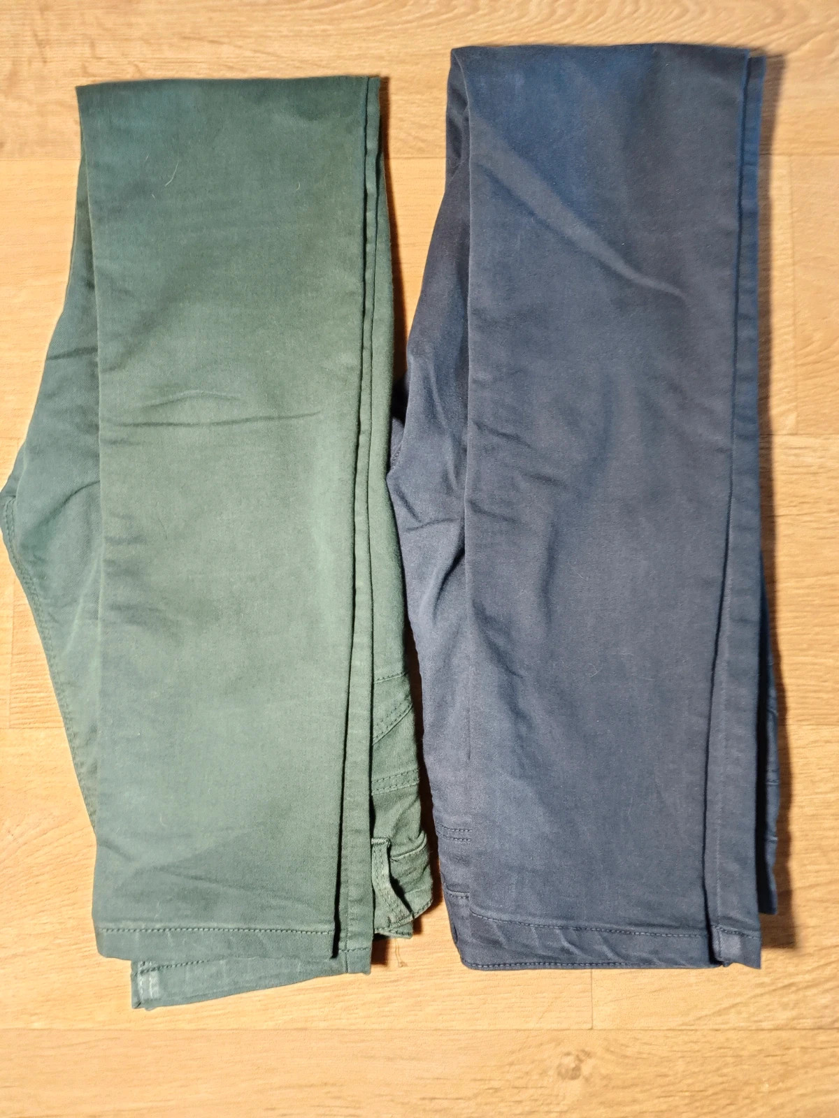 Lot de deux pantalons – Stradivarius – taille XS / 34 / 6 2