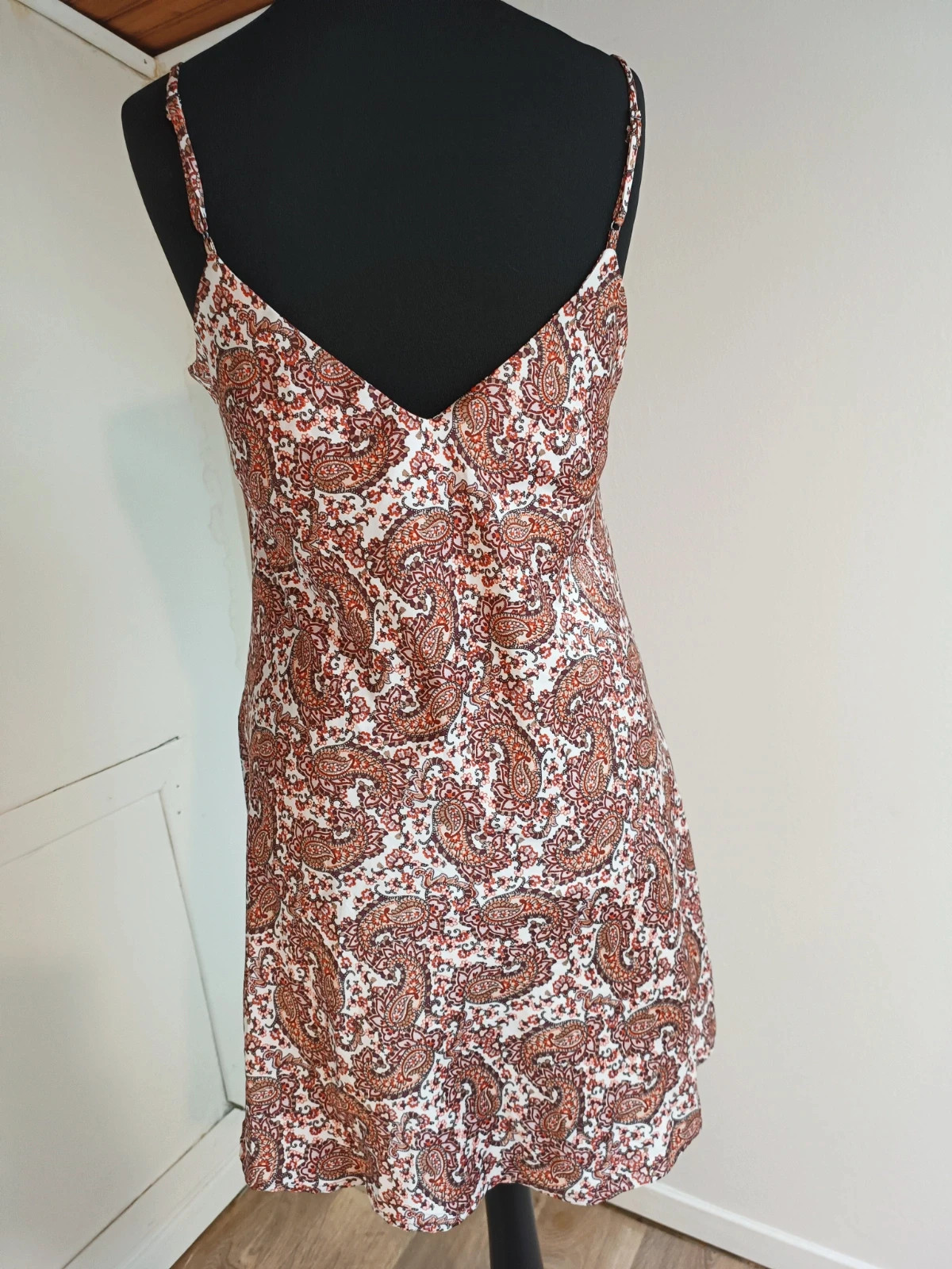 Robe légère – Stradivarius – taille L / 40 / 12 4