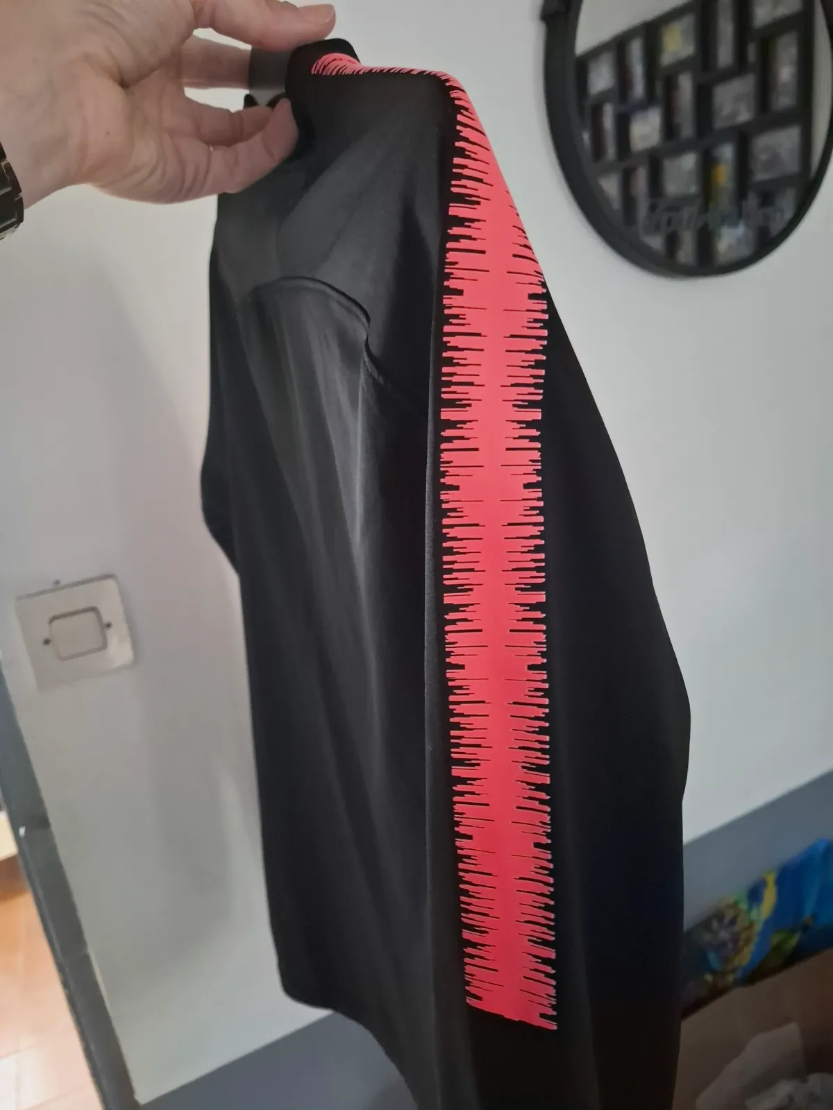 Veste PSG noir liseré rose – Psg – taille 12 ans 4