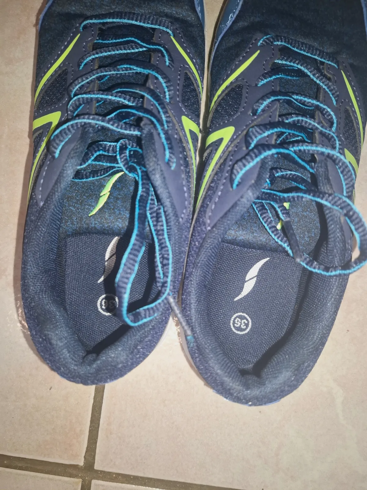 Basket Pointure 36 – Autre – taille EU 36 4