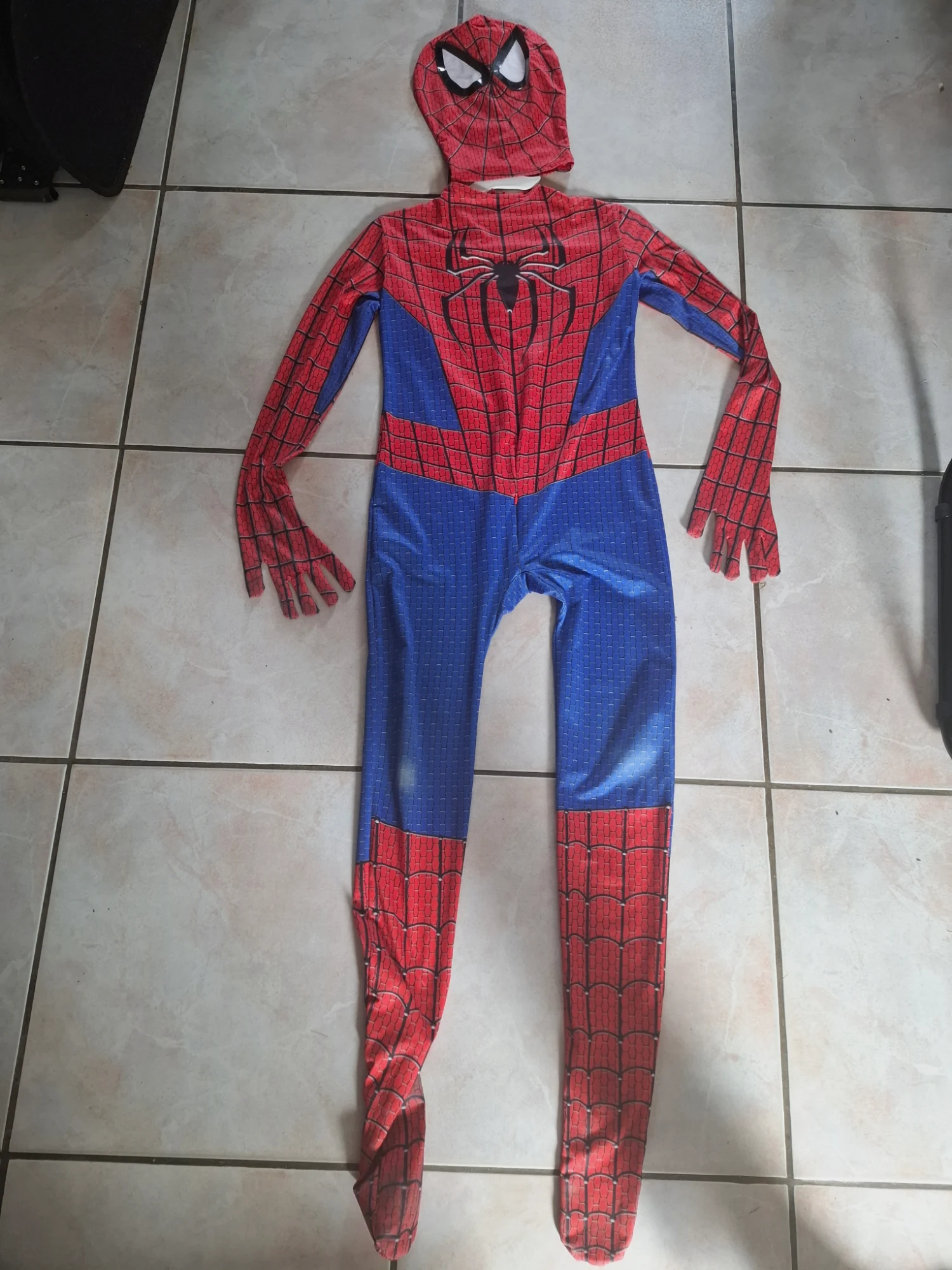 Déguisement spiderman avec cagoule