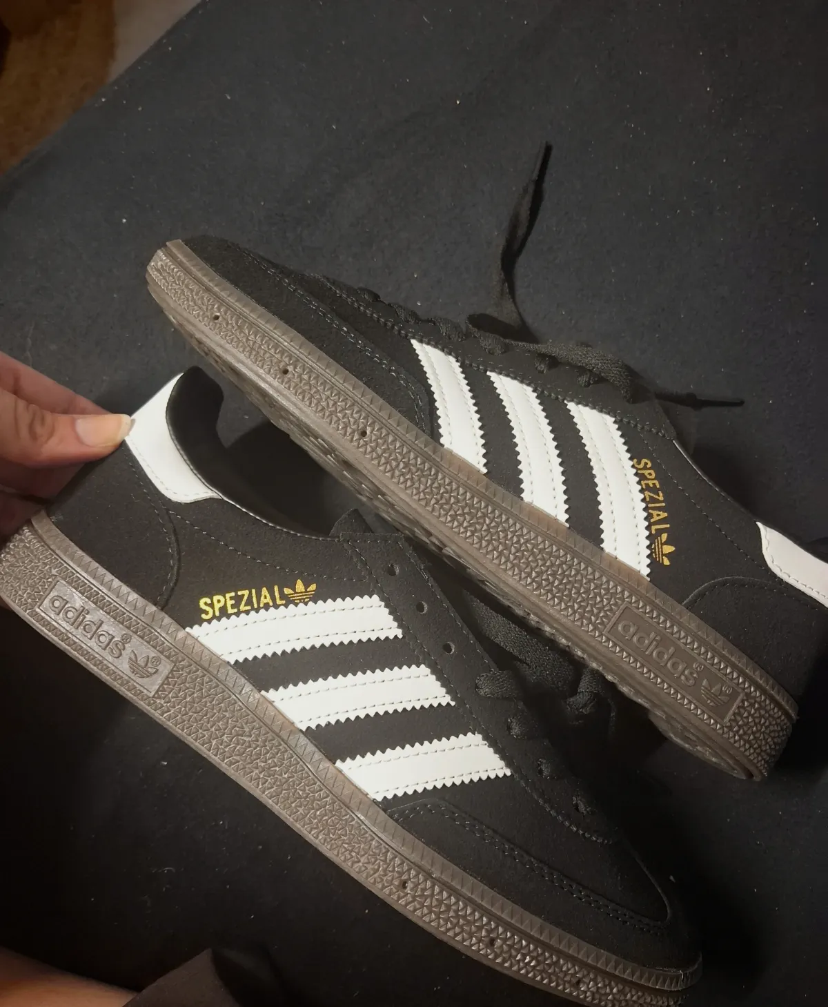 Basket 39 2/3 – Adidas – taille EU 39 2