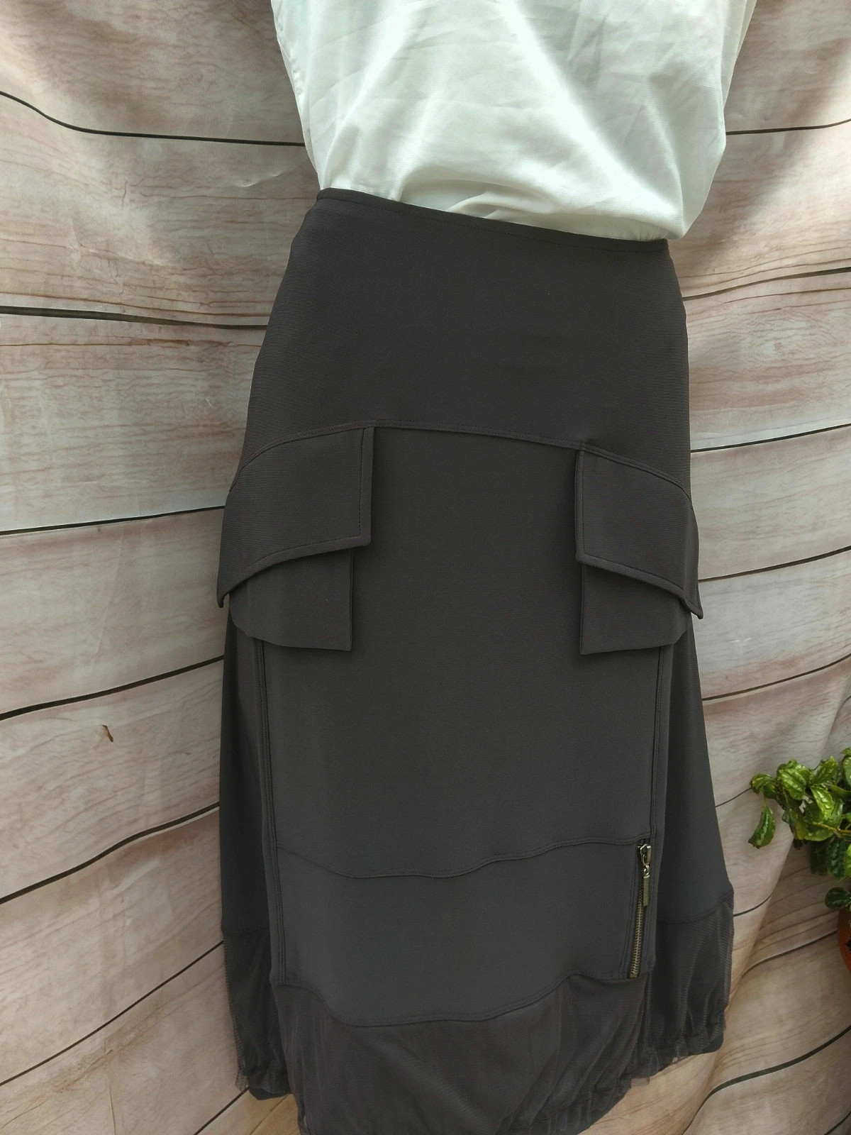 Falda midi gris oscuro de Meri Esca 💜 – MERI ESCA – taille XL / 42 / 14 3