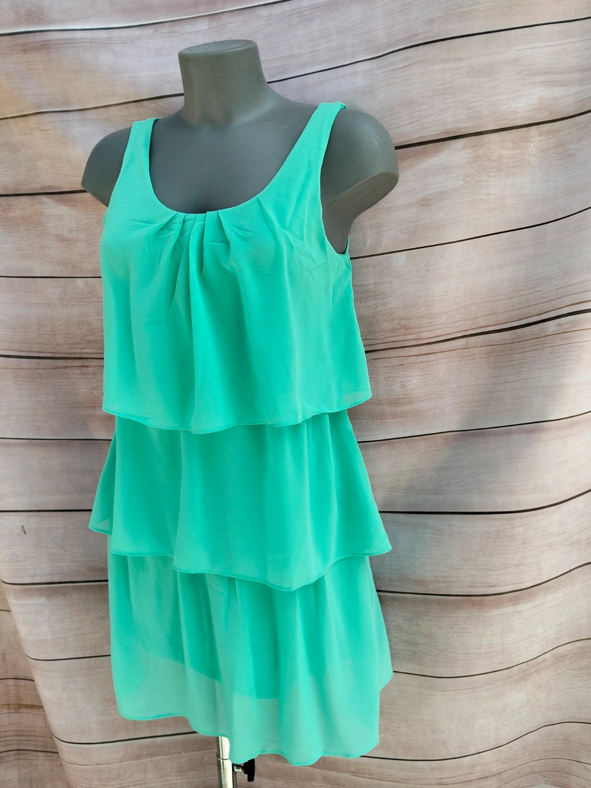 Vestido corto verde menta con volantes 💜 – La Boutique – taille S / 36 / 8 3