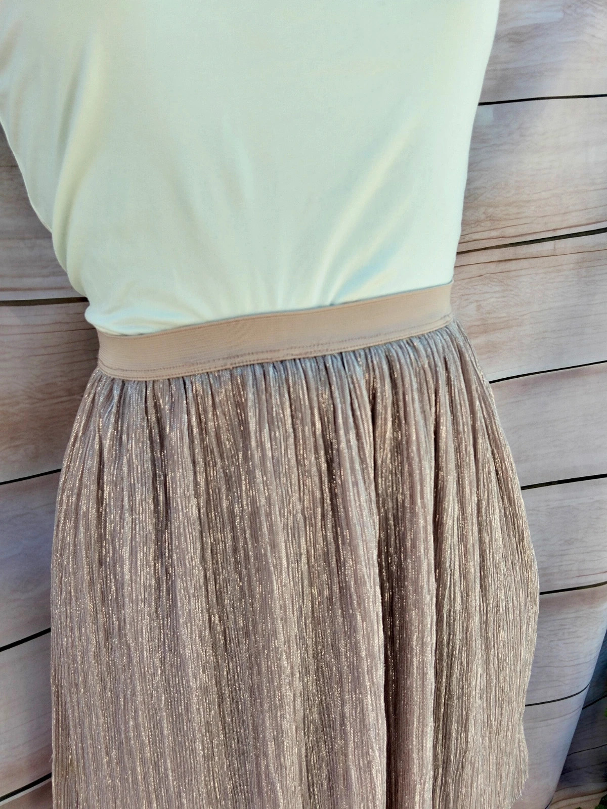 Falda corta plisada metalizada 💜 – Clockhouse – taille M / 38 / 10 4