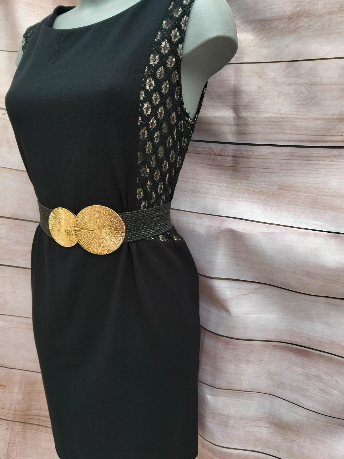 Vestido negro elegante con paneles laterales de encaje beige 💜 – La Boutique – taille L / 40 / 12 3