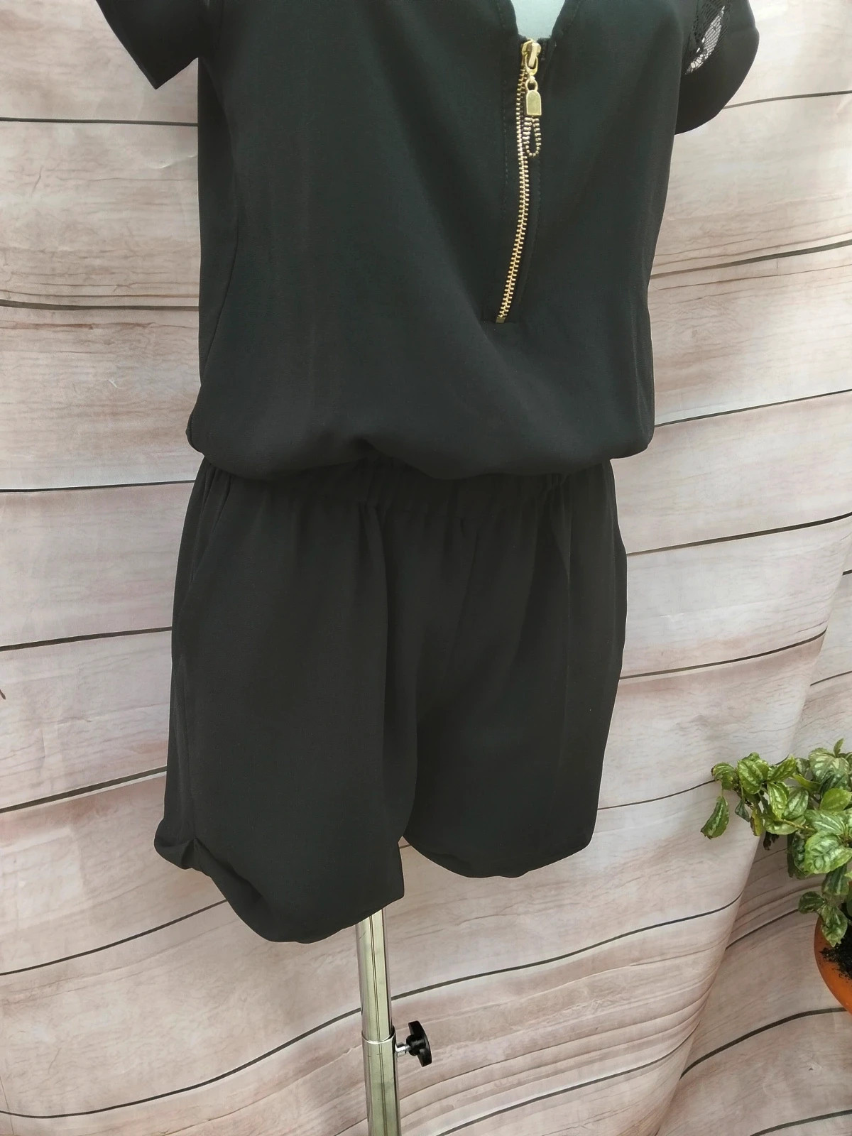 Monl corto negro encaje 💜 – La Boutique – taille M / 38 / 10 3