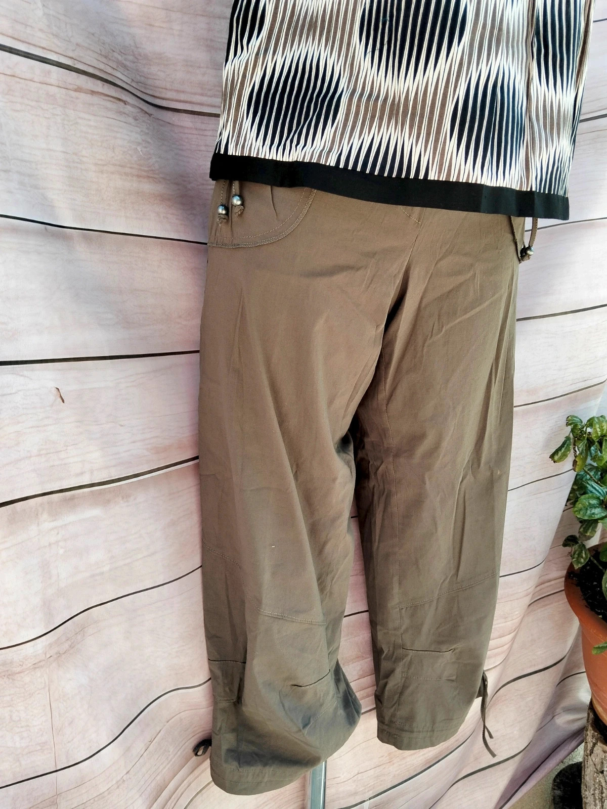 Pantalón pirata caqui Armand Thiéry T40 💜 – Armand Thiery – taille L / 40 / 12 2