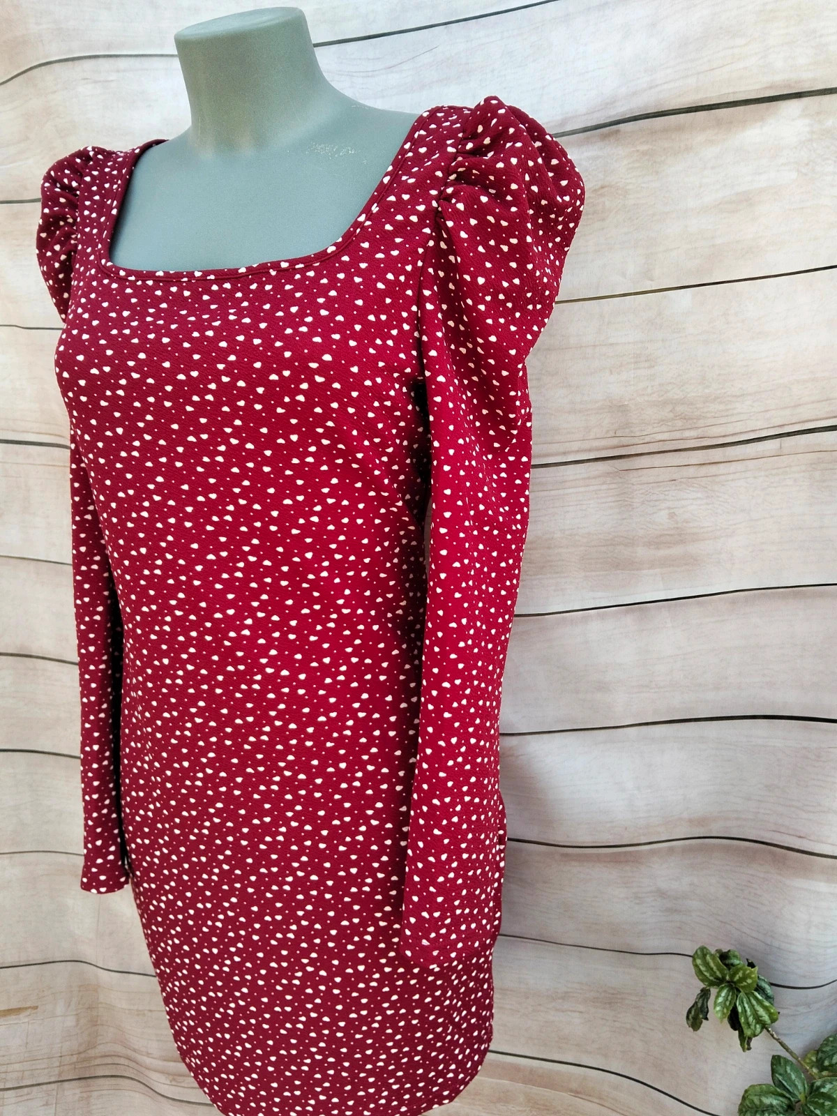 Vestido corto rojo con estampado de corazones blancos y mangas abullonadas 💜 – Boutique Bohéme – taille M / 38 / 10 3