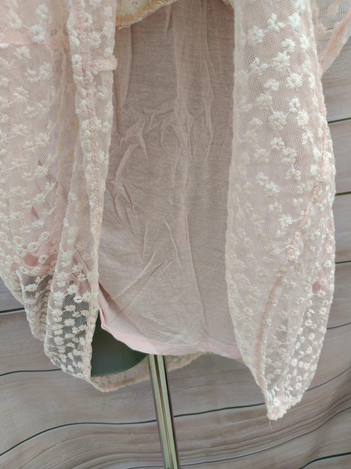 Vestido rosa empolvado de encaje y tul con flores bordadas – Talla S/M 💜 – La Boutique – taille L / 40 / 12 5