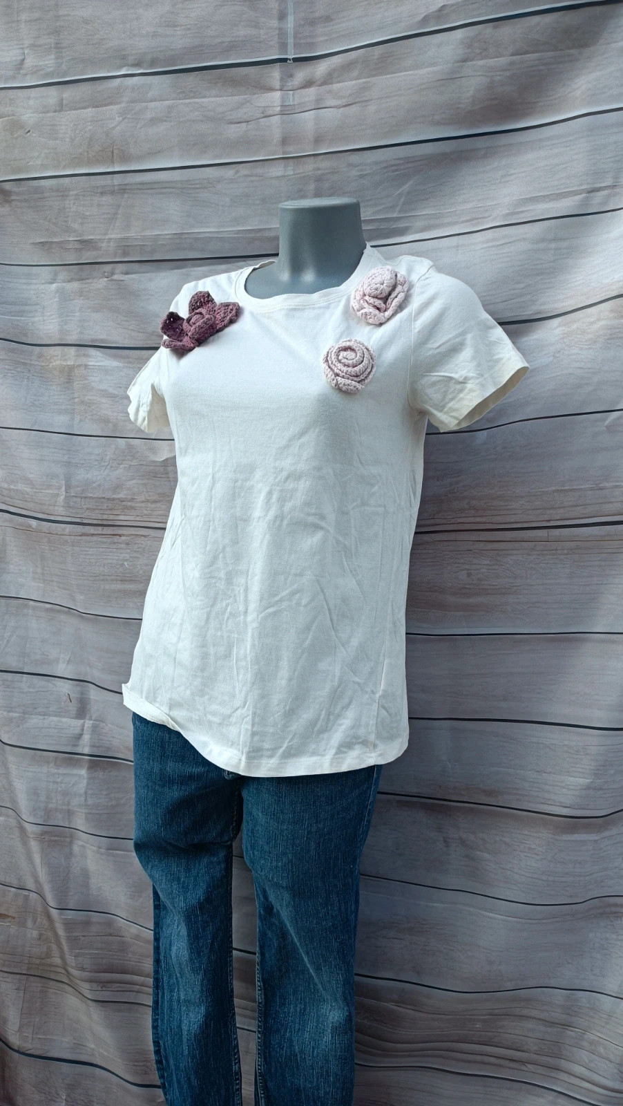 Camiseta blanca Sfera Basic con detalles florales de ganchillo 💜 – Sfera Basic – taille M / 38 / 10 4