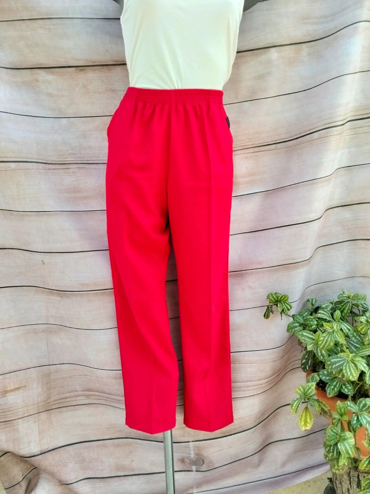 Pantalones rectos rojos cintura elástica talla 42 💜