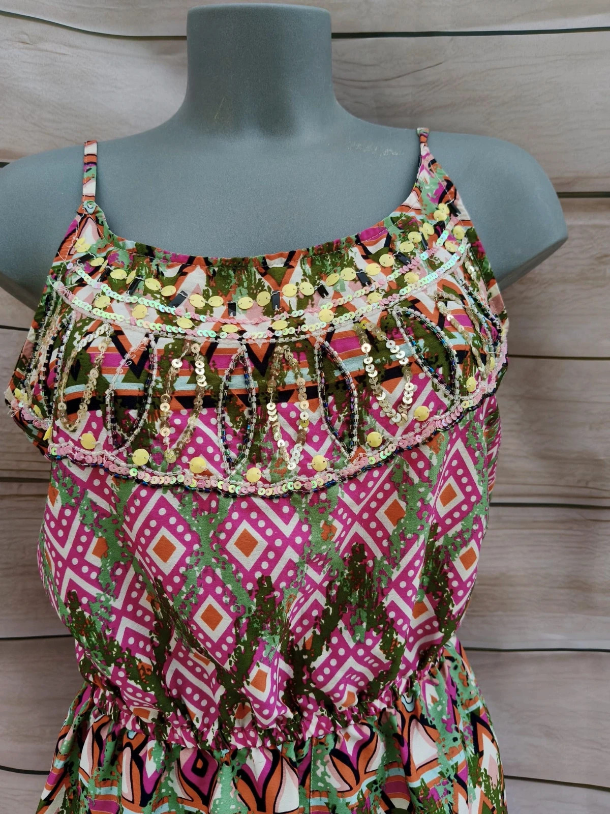 Mono corto estampado étnico con lentejuelas – Talla S (36/38) 💜 – Dunnes Stores – taille S / 36 / 8 3