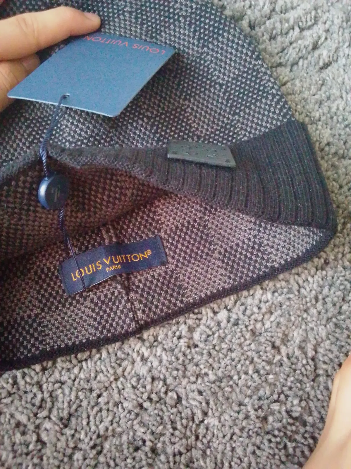 Bonnet noir hiver Louis Vuitton – Louis vuitton – taille Taille unique 2