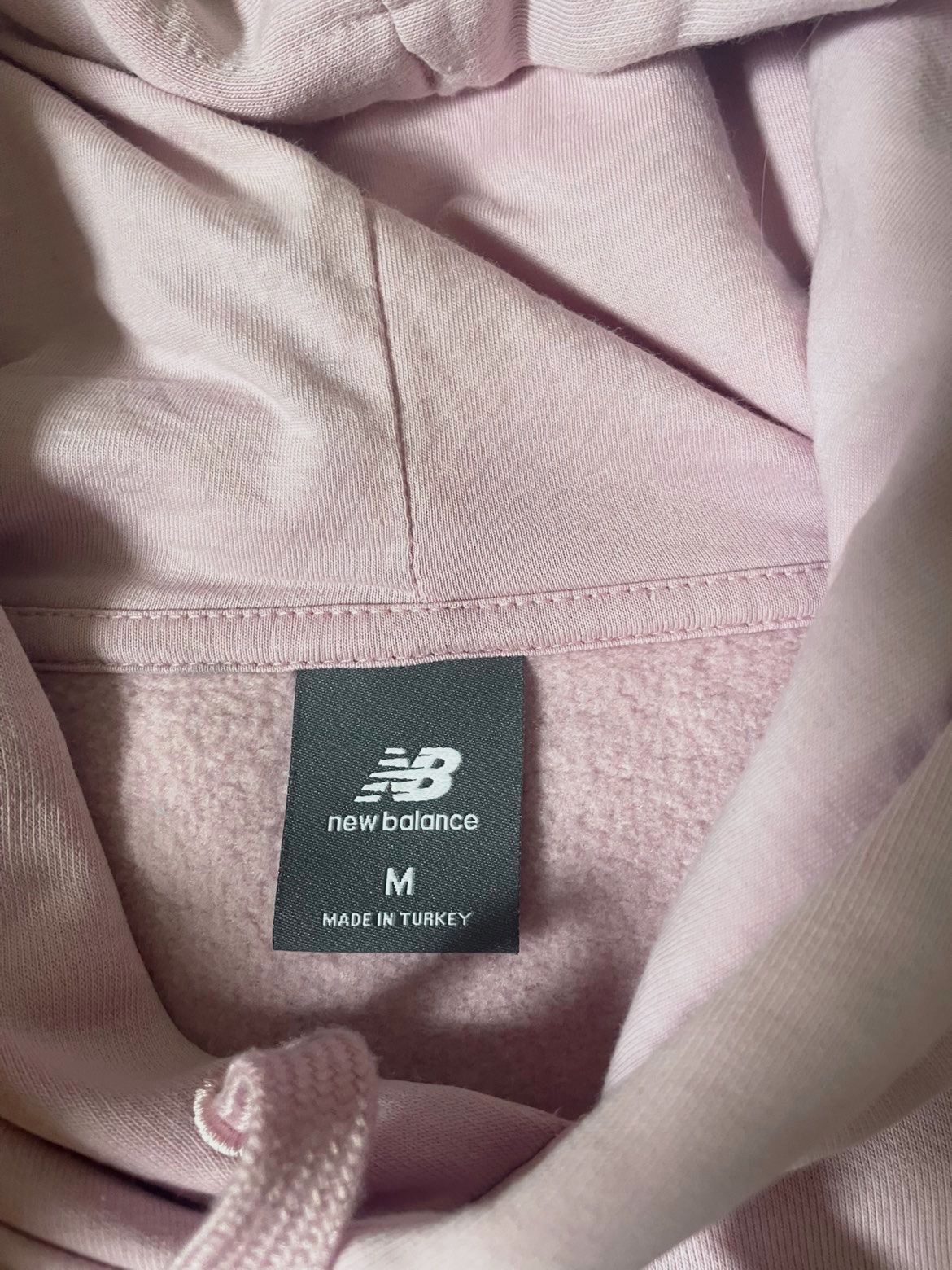 pull à capuche new balance rose taille M – New Balance 4
