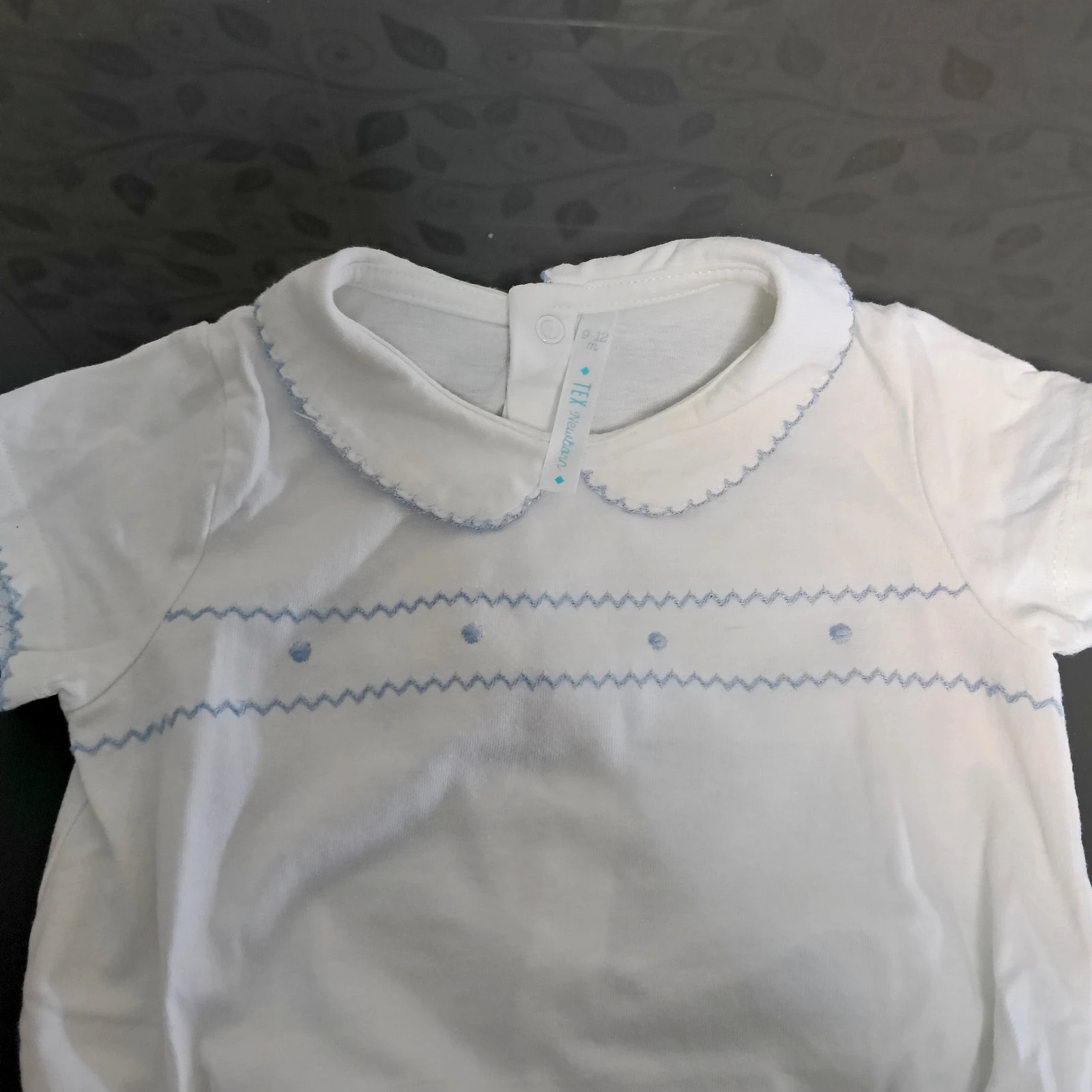 Pelele blanco con detalles en azul celeste – TEX – taille 9-12 mois / 74 cm 5