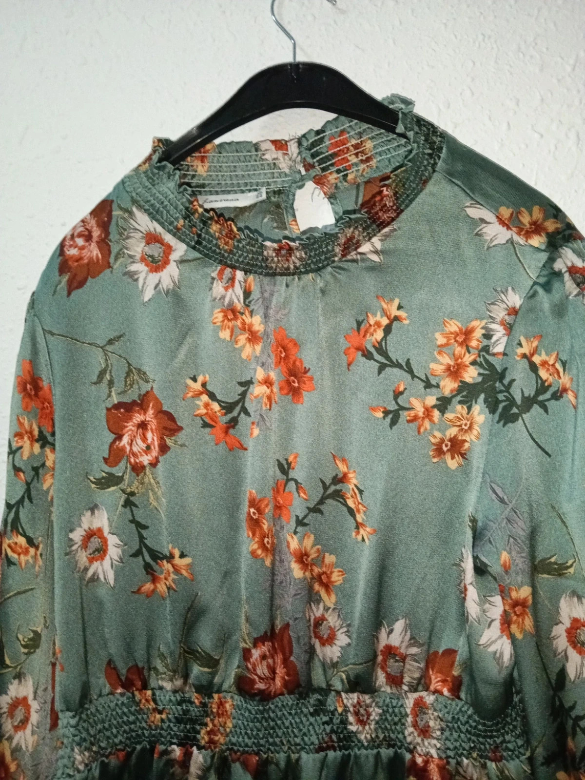 Vestido raso floral. Similar al de ZARA – La Morena – taille XL / 42 / 14 3