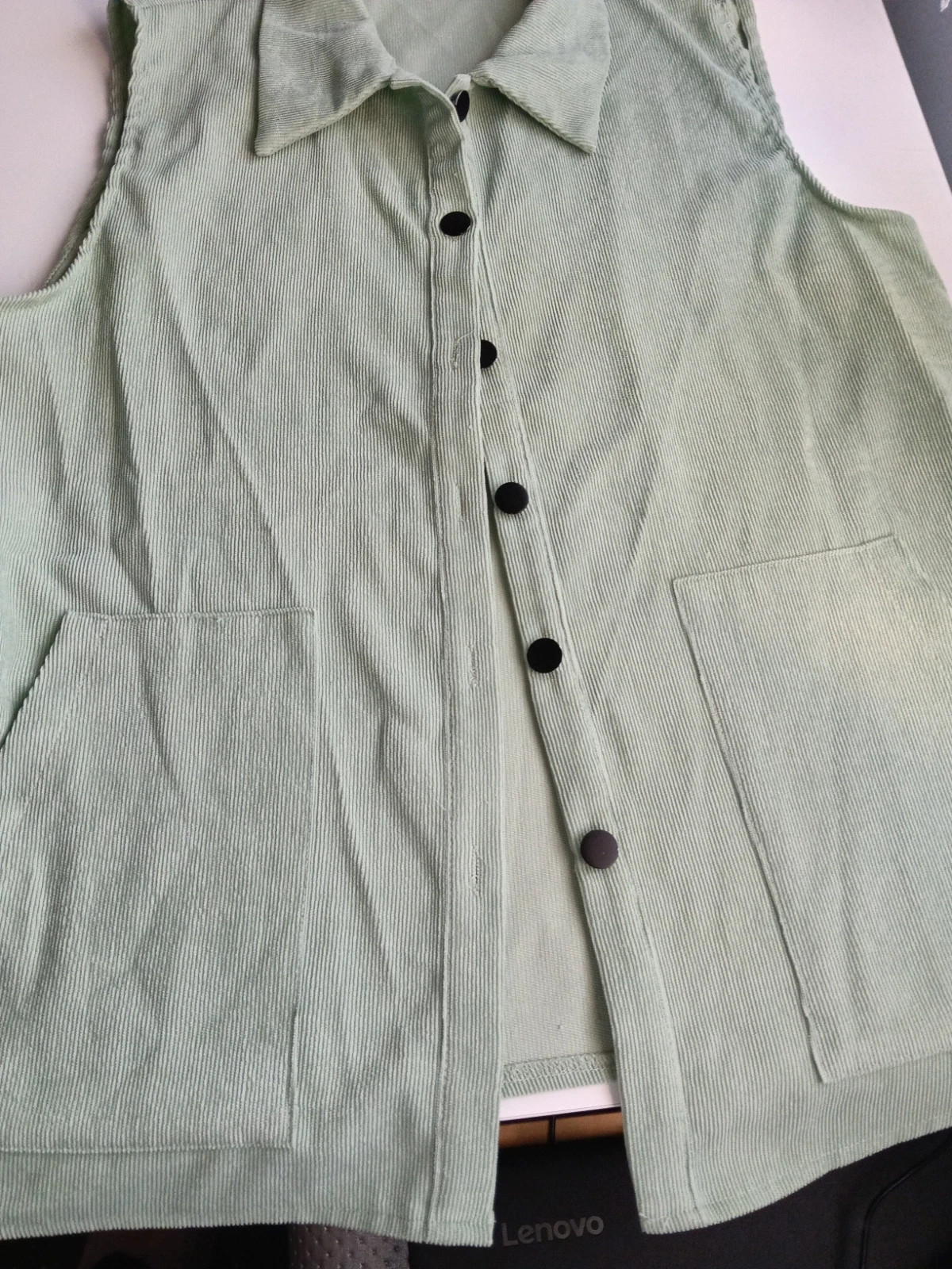 Chaleco de pana fina verde con botones – Shein – taille XL / 42 / 14 2