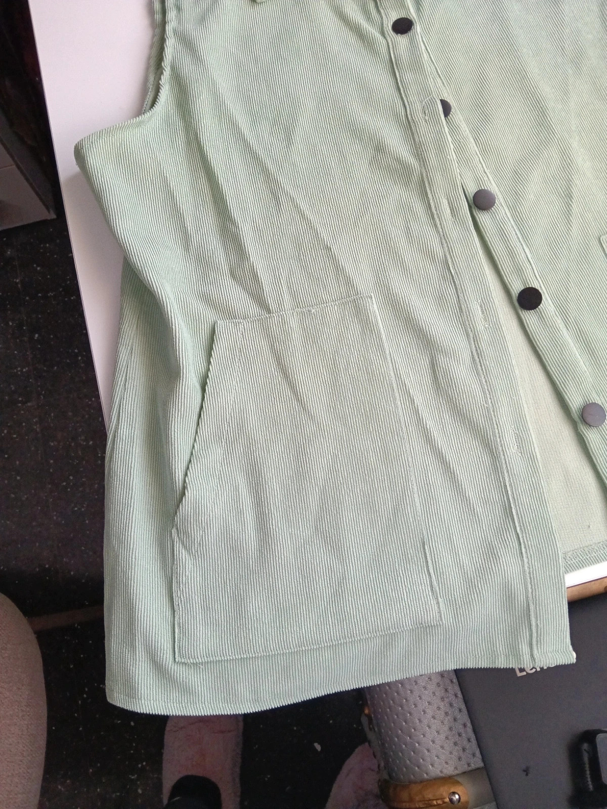Chaleco de pana fina verde con botones – Shein – taille XL / 42 / 14 3