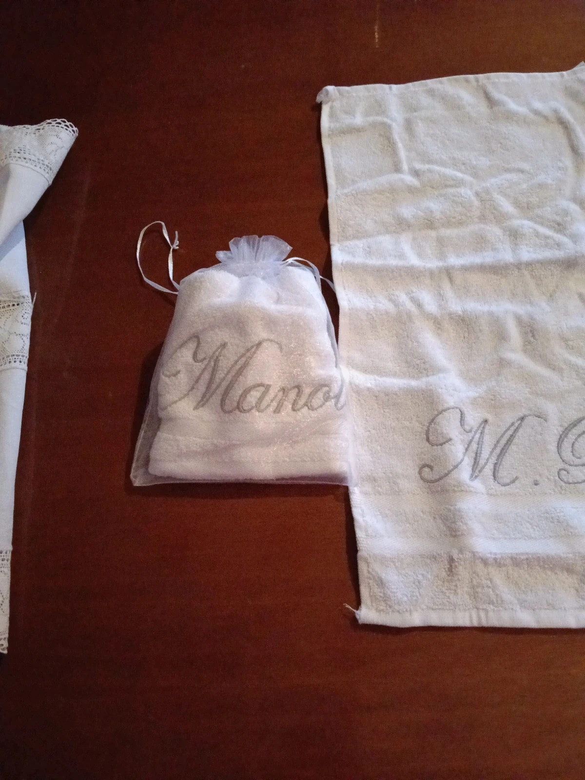 Toallas bordadas diferentes nombres – Hecho a Mano 2