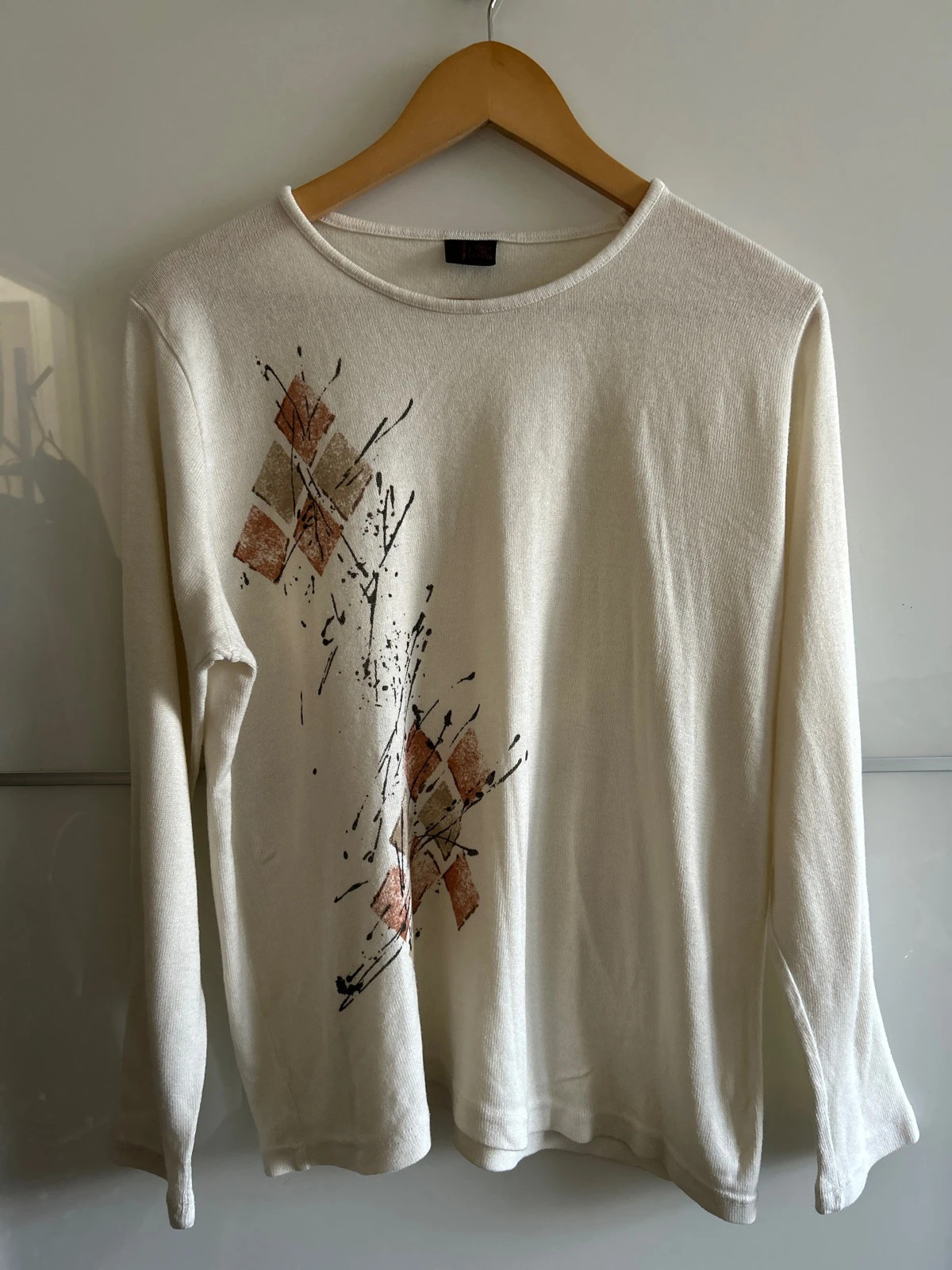 Pull fin écru Taille 42 ample motif abstrait – Bleu de Chine – taille XL / 42 / 14 2