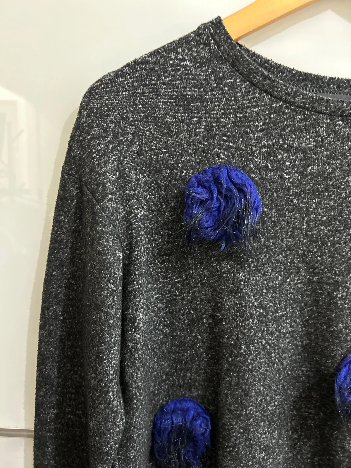 Pull Zara S gris chiné pompons bleu oversize – Zara – taille S / 36 / 8 5