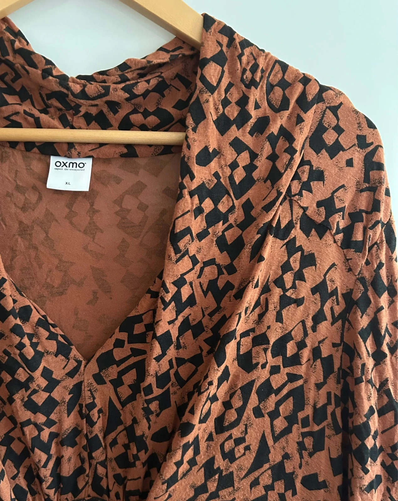 Robe fluide légère Oxmo XL viscose extensible marron noir – OXMO – taille XL / 42 / 14 3