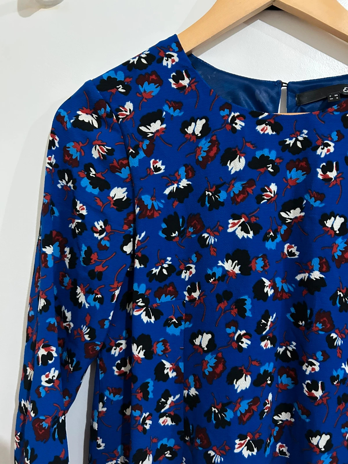 Robe Etam bleu électrique fleurie taille 36 – Etam – taille S / 36 / 8 2