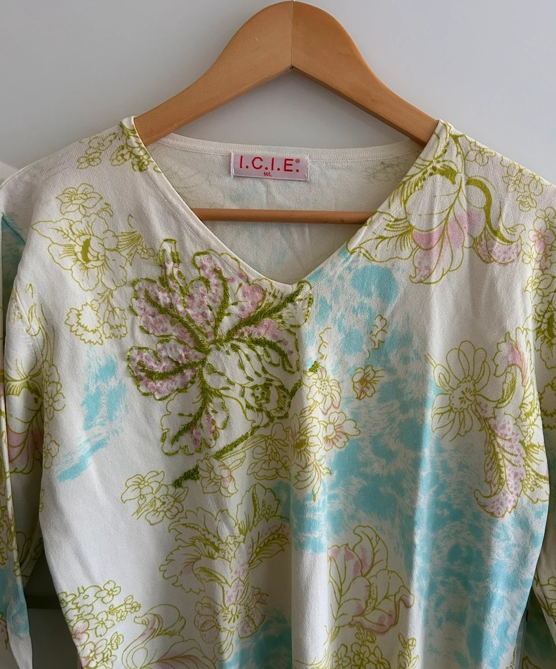 Blouses fin léger I.C.I.E fleuri pastel Taille M/ L Très bon état – ICIE – taille M / 38 / 10 2