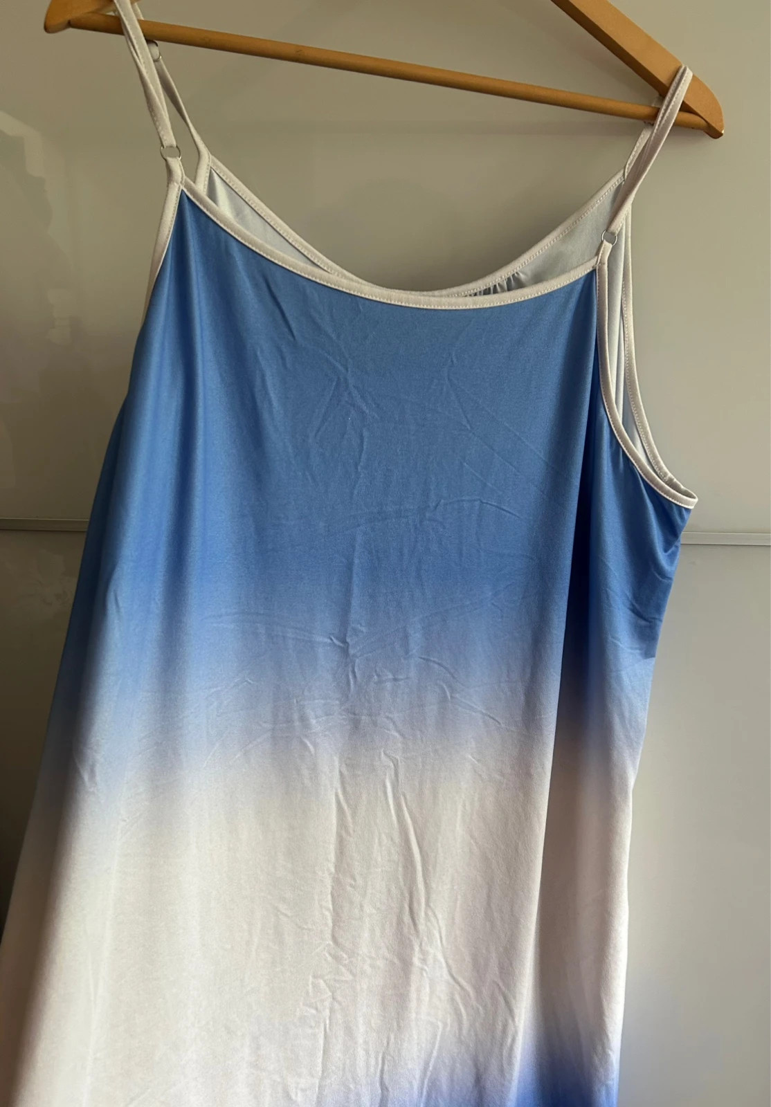 Robe grande taille 4XL 50 52 fluide extensible dégradé bleu bretelles – Shein – taille 5XL / 50 / 22 2