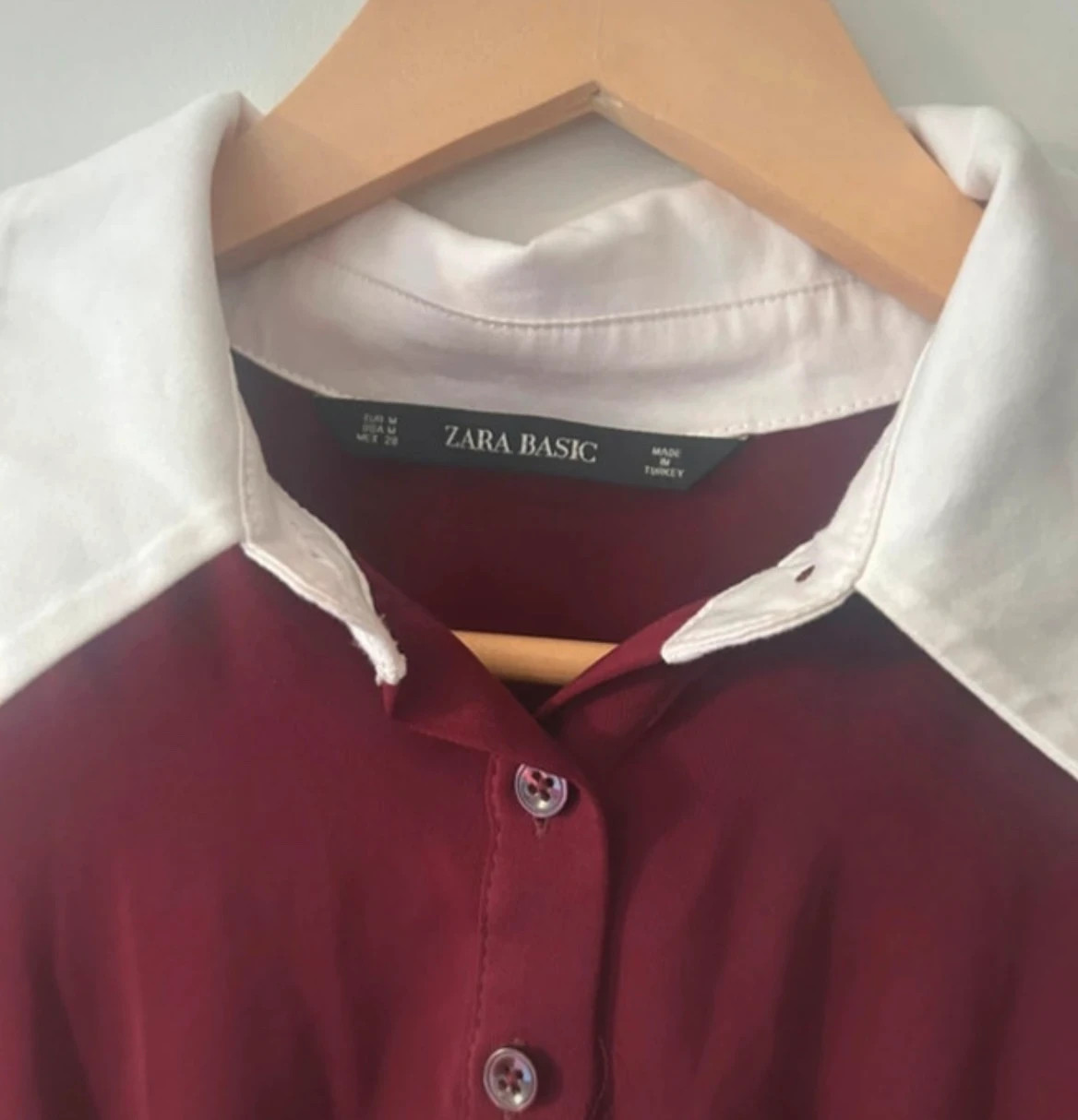 Jolie robe Zara bordeaux Taille M évasée col blanc – Zara – taille M / 38 / 10 5