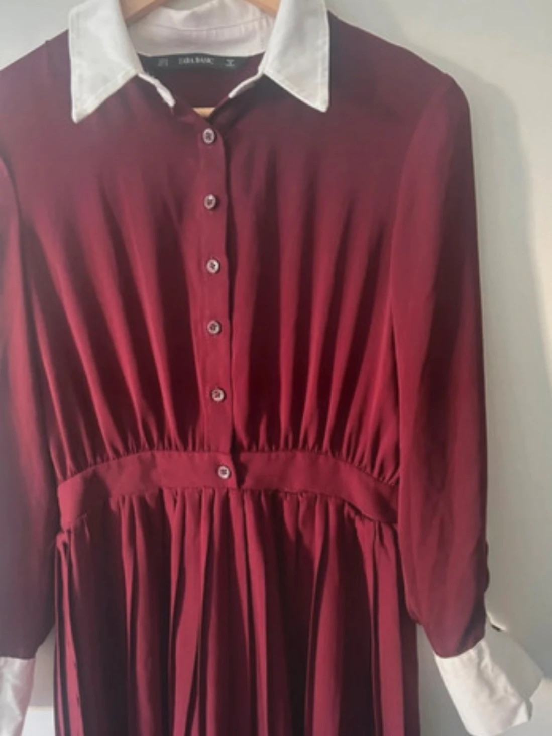Jolie robe Zara bordeaux Taille M évasée col blanc – Zara – taille M / 38 / 10 2