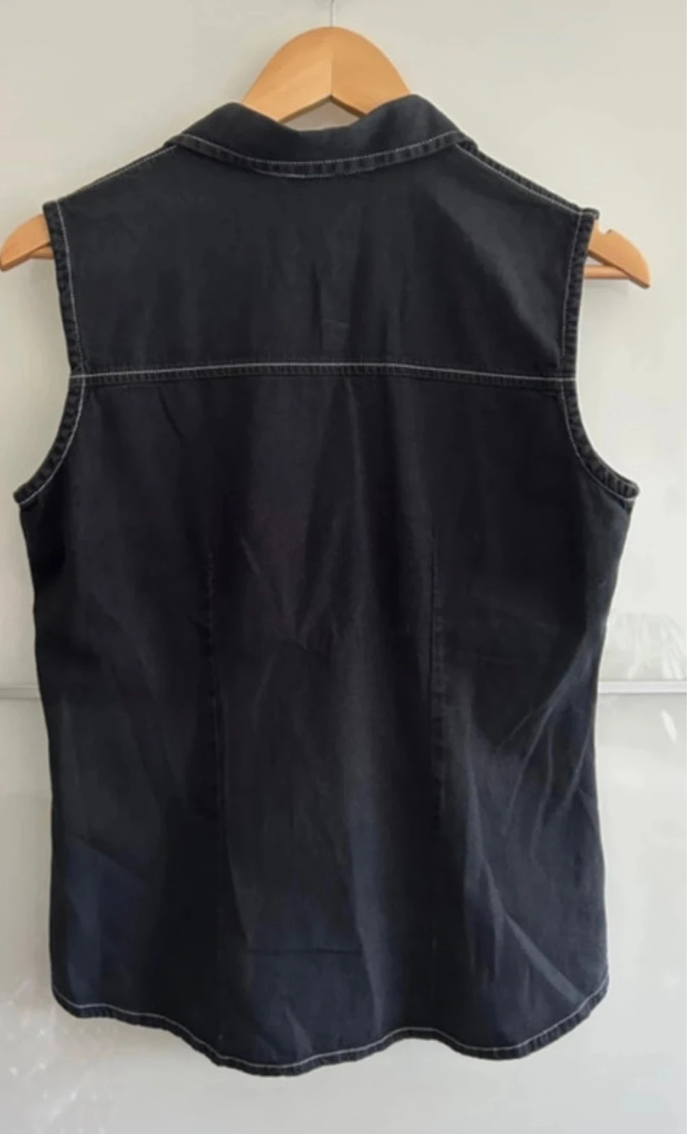 chemise sans manches effet denim noir délavé y 2k vintage 36/38 – boutique indépendante – taille M / 38 / 10 4
